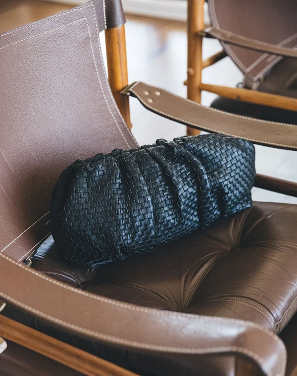 Gigi Woven Clutchblack-Cleobella Shop